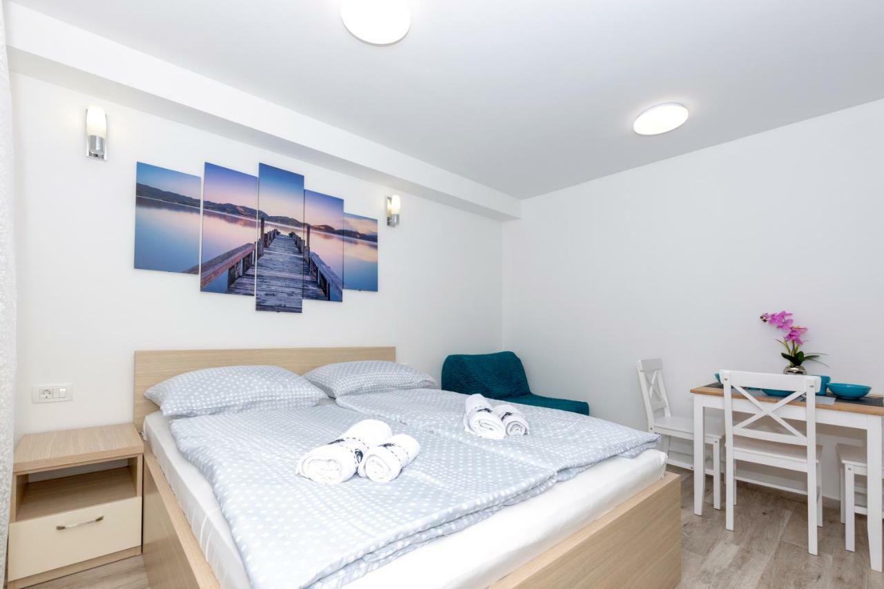 Apartments West Coast Split Exterior foto