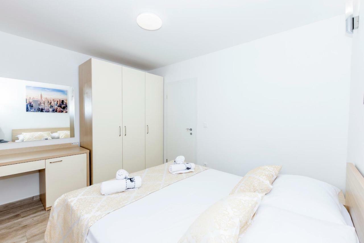 Apartments West Coast Split Exterior foto